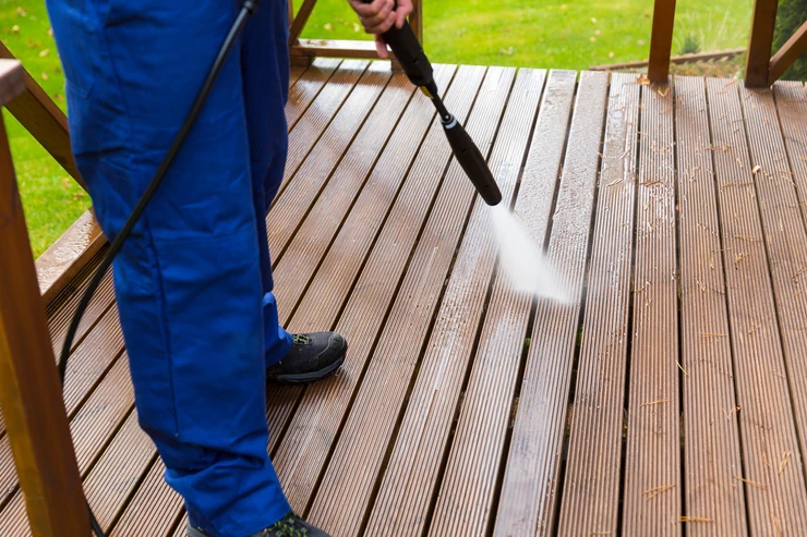 Prepare For the Winter: 7 Ways to Keep Your Deck Safe and Secure