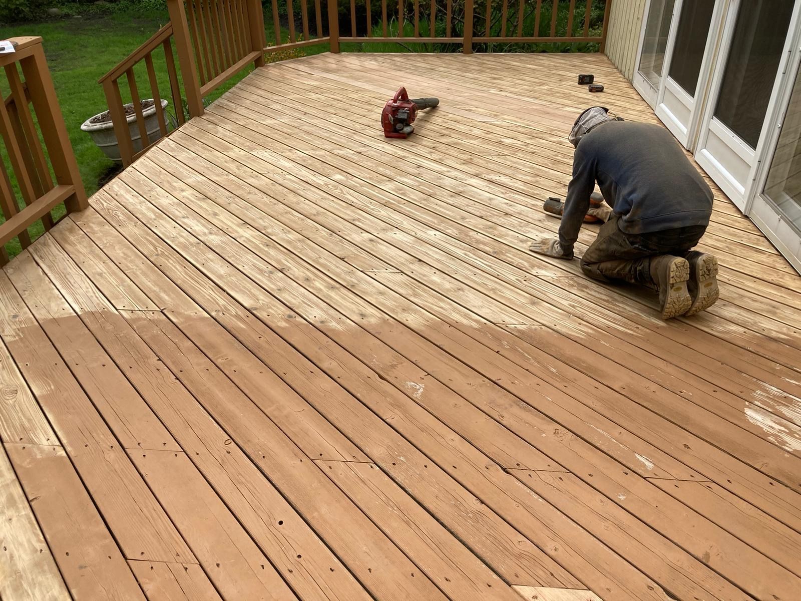 How to Choose the Best Deck Stain Color for Your Home
