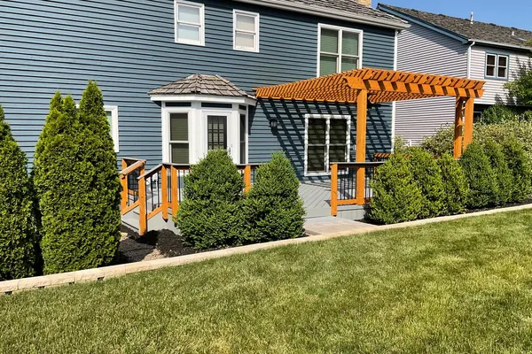 Lake Zurich deck before deck sealing