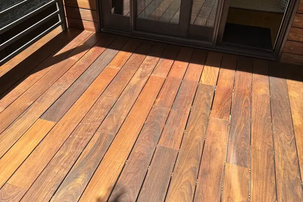 Rich brown ipe deck boards after oiling in Chicago, IL